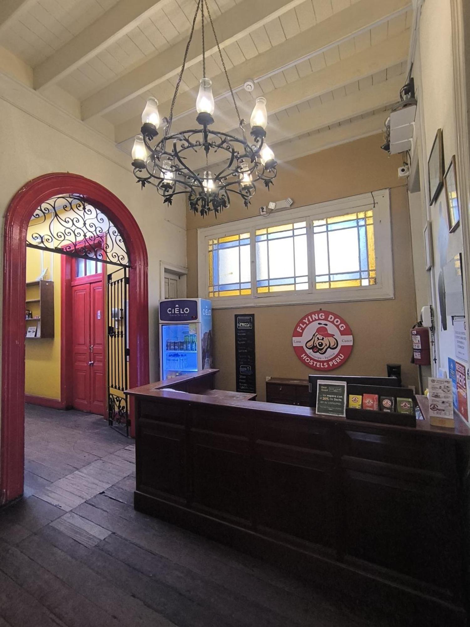 Flying Dog Hostel Lima Exterior foto